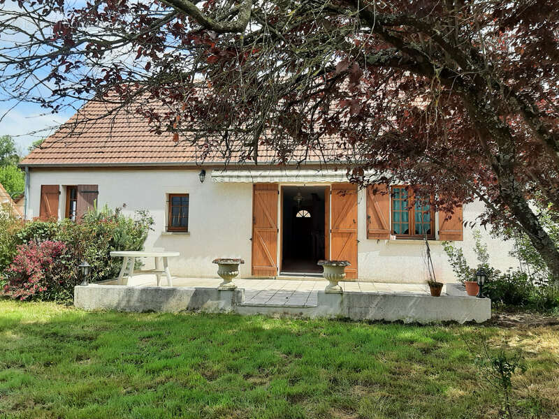 Maison à LUZY