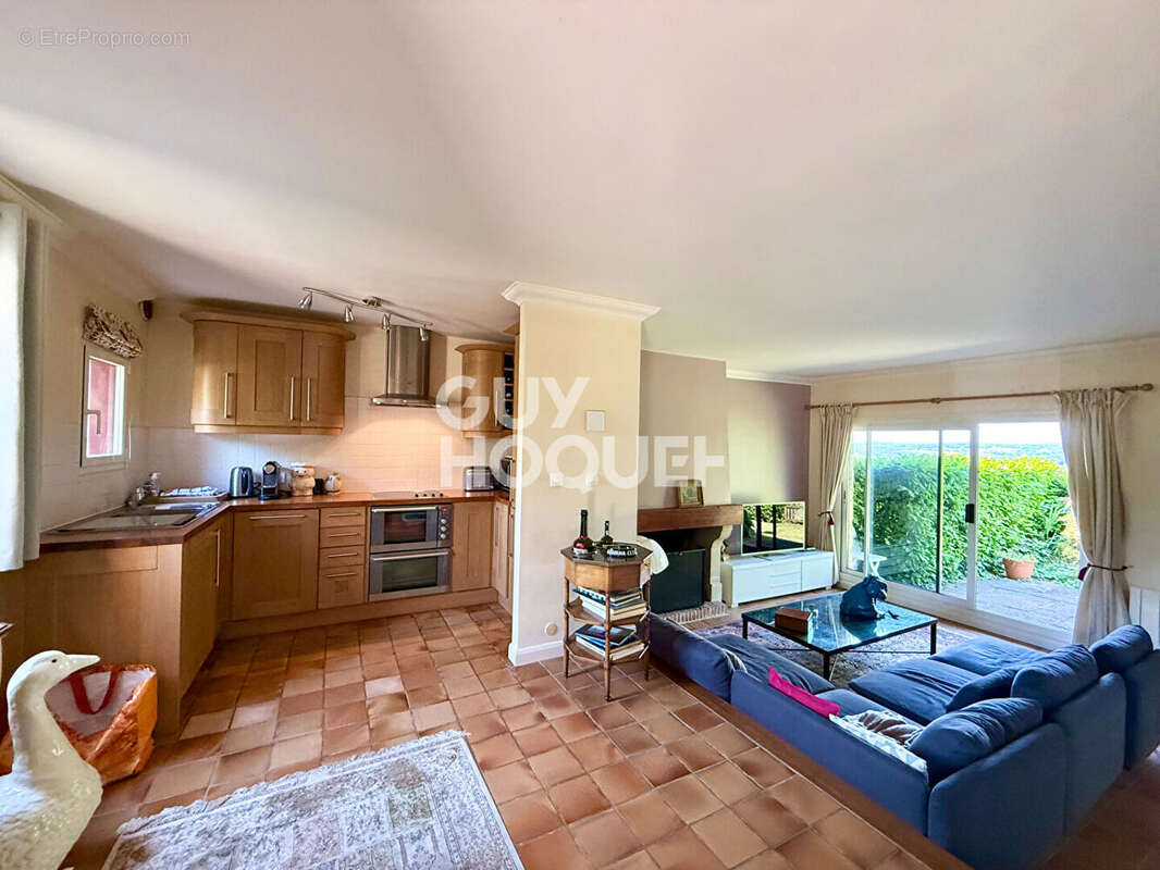Appartement à TOURGEVILLE