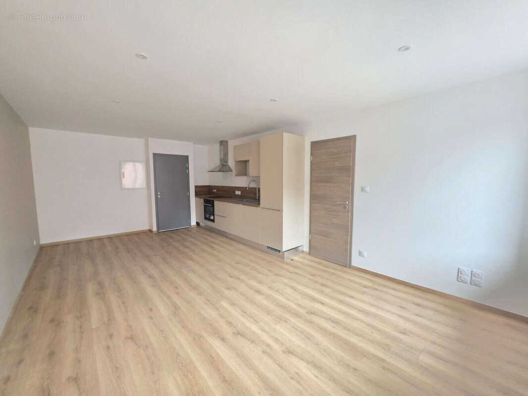 Appartement Pontarlier 2 pièce(s) 36.4 m2 - photo 2