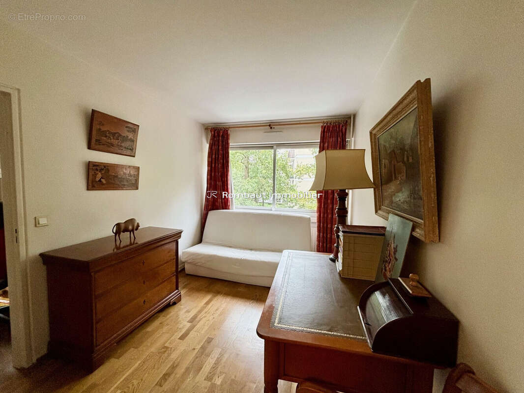 Appartement à LA CELLE-SAINT-CLOUD