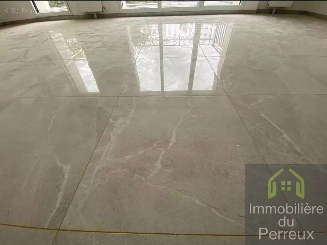 Appartement à LE PERREUX-SUR-MARNE