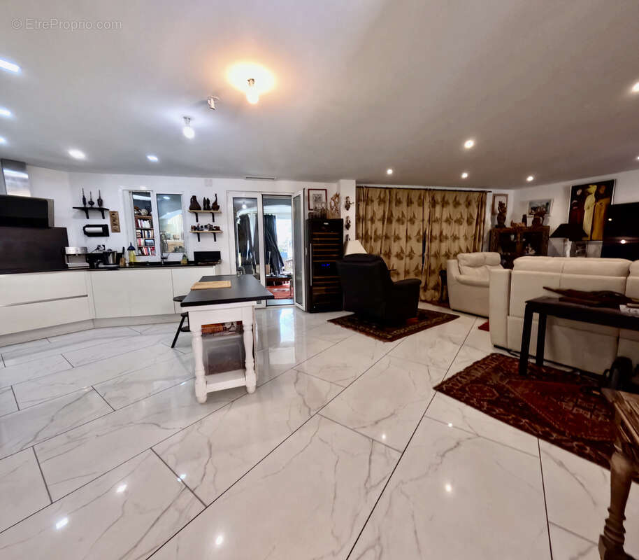 Appartement à LA FARLEDE