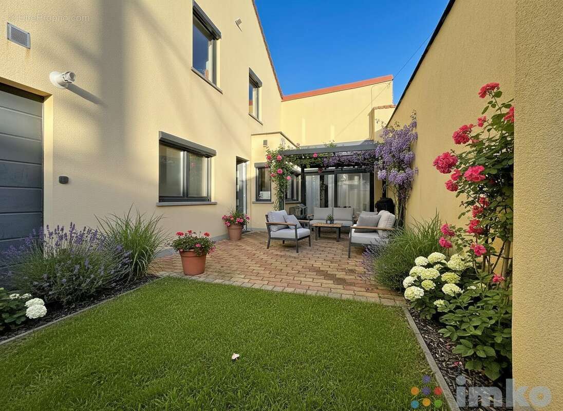 Maison à WERVICQ-SUD