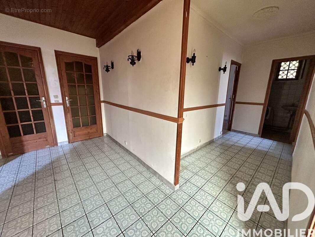 Maison 100 m² à Le Menoux  - photo 4