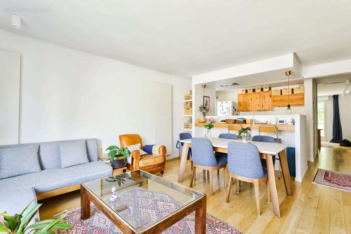 Appartement à PARIS-20E