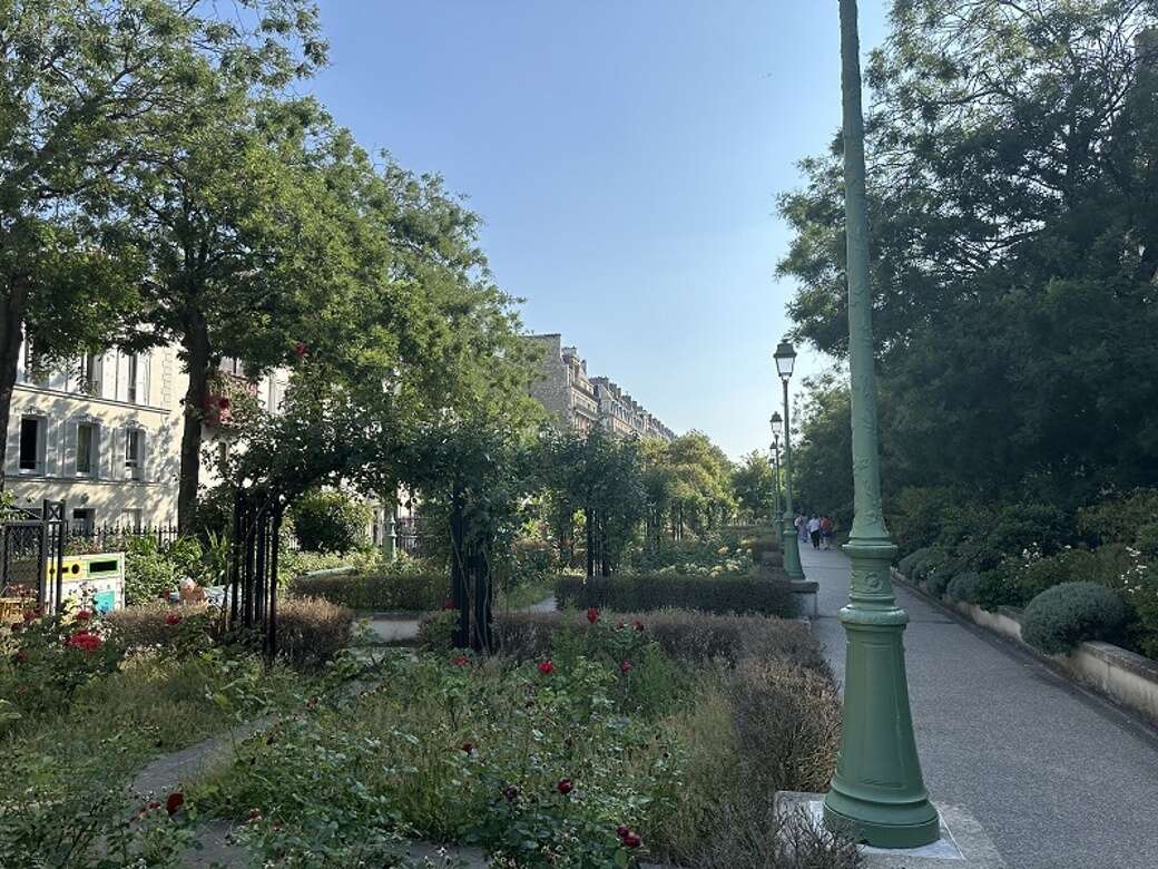 Appartement à PARIS-17E