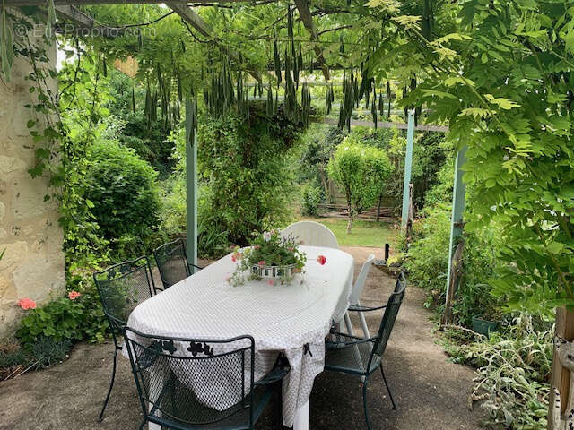 Maison à SAINT-THOMAS-DE-CONAC