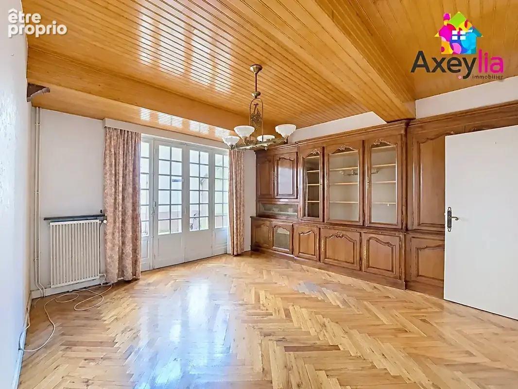 Maison à CHARLIEU
