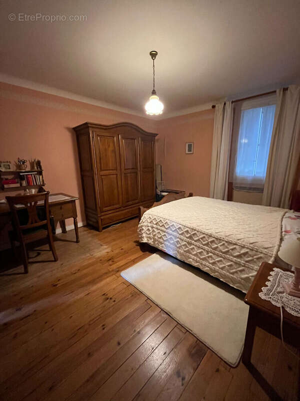 Maison à MONTREVAULT