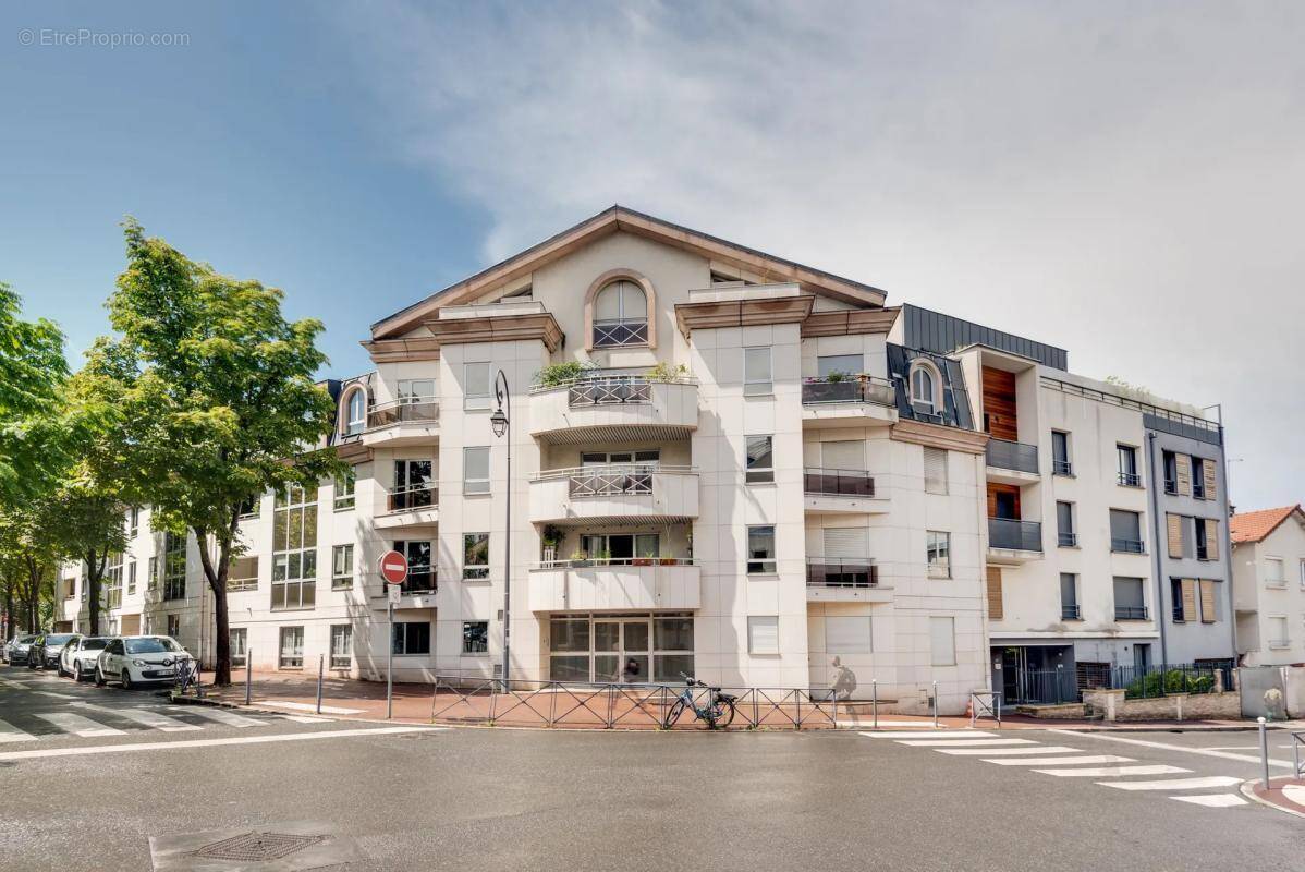 Appartement à ISSY-LES-MOULINEAUX