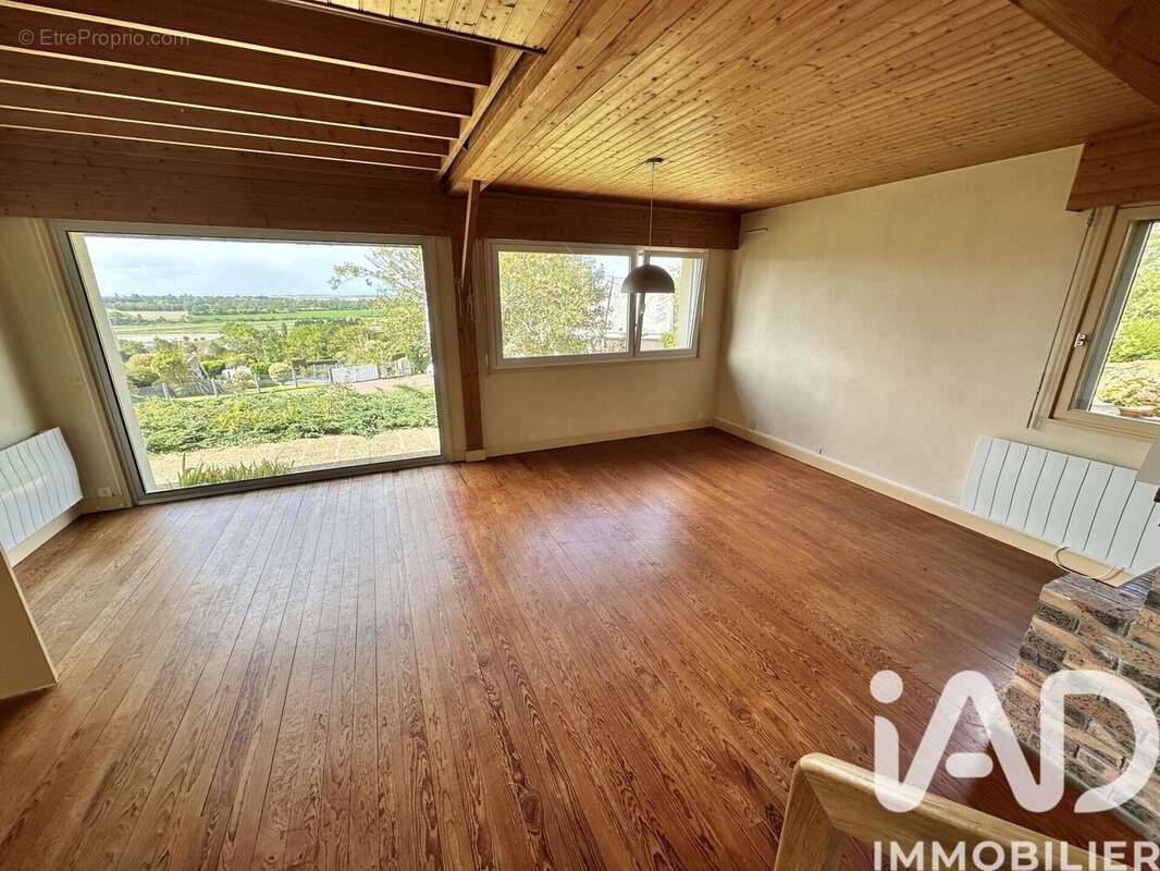 Maison 169 m² à Heugueville-Sur-Sienne  - photo 5