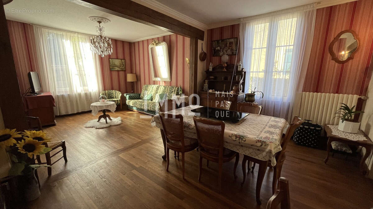 Maison à BESSE-SUR-BRAYE