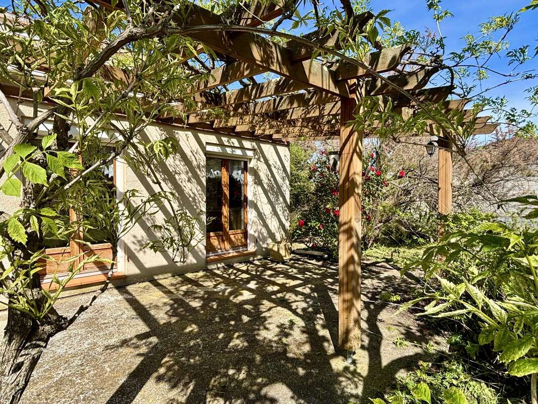 Maison à OUPIA