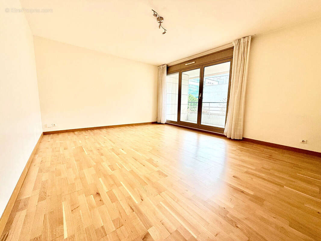 Appartement à LEVALLOIS-PERRET