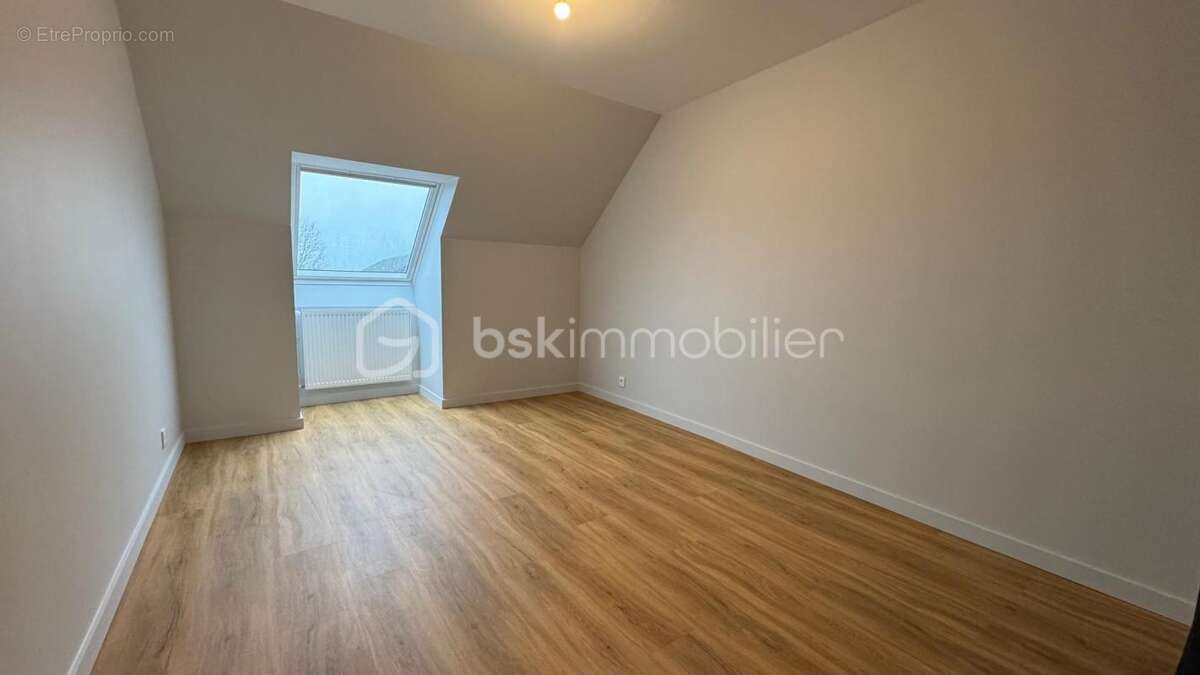 Très bel appartement T4 – 90 m² – Entièrement refait à neuf – Parking privé – PACÉ - photo 15