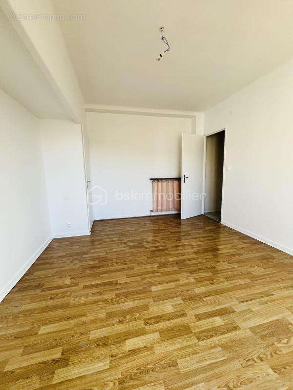 Appartement type 2/3 pièces traversant garage privatif proche centre ville - photo 13