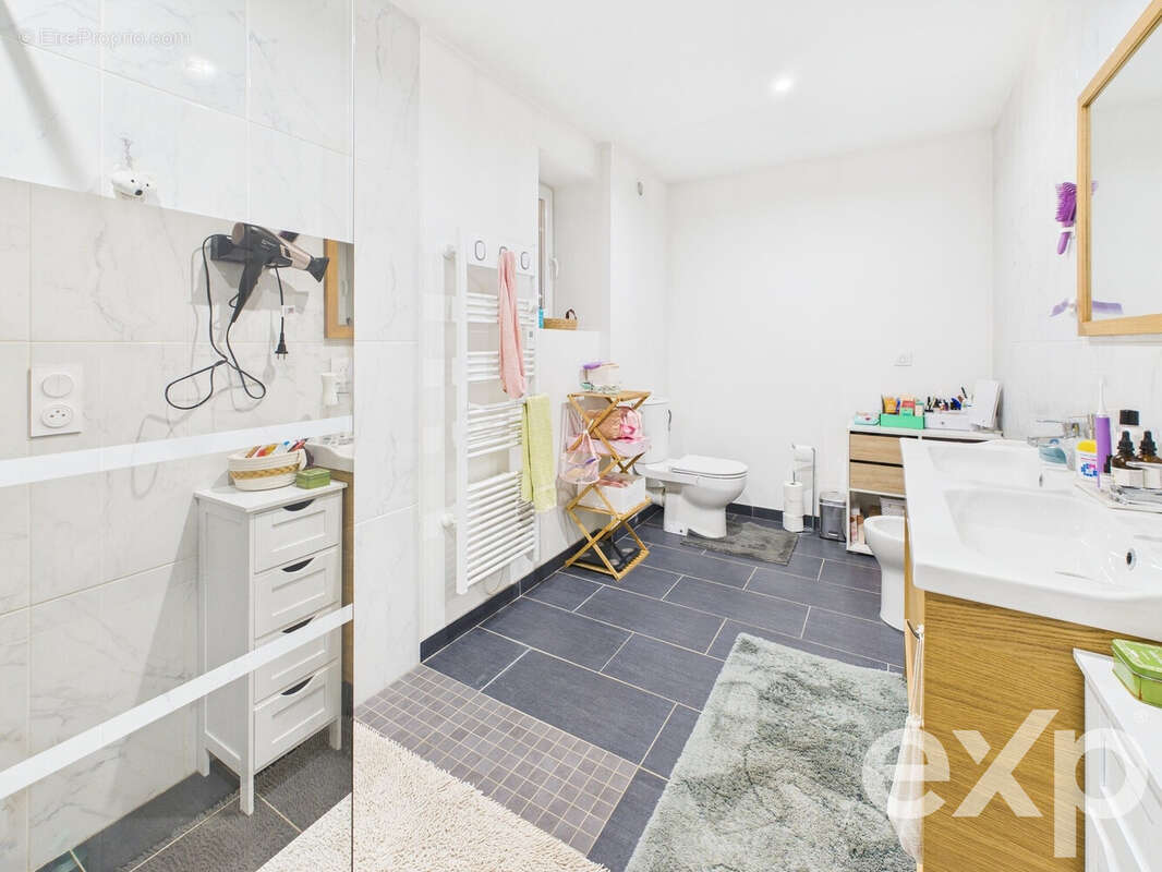 Maison à SAINT-GEORGES-D'ESPERANCHE