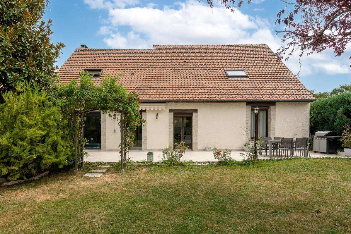 Maison de 7 pièces de 187 m² à Dammartin-en-Goële - photo 19