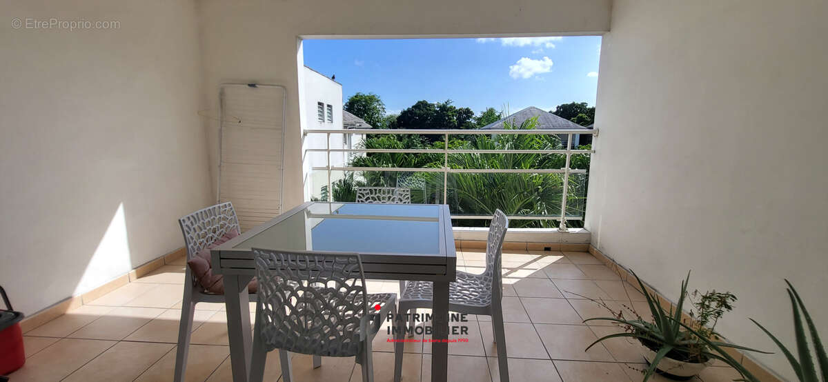 Appartement à LES ABYMES