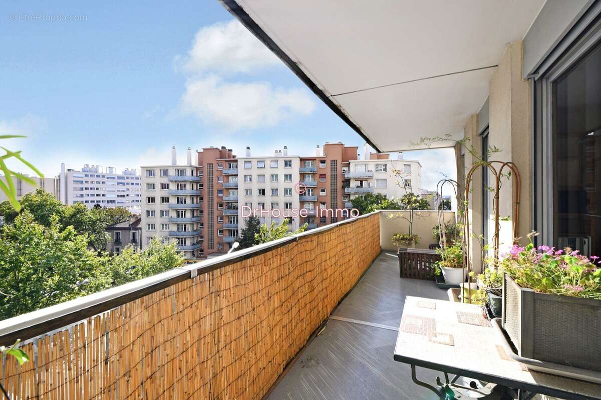 Appartement à MONTROUGE