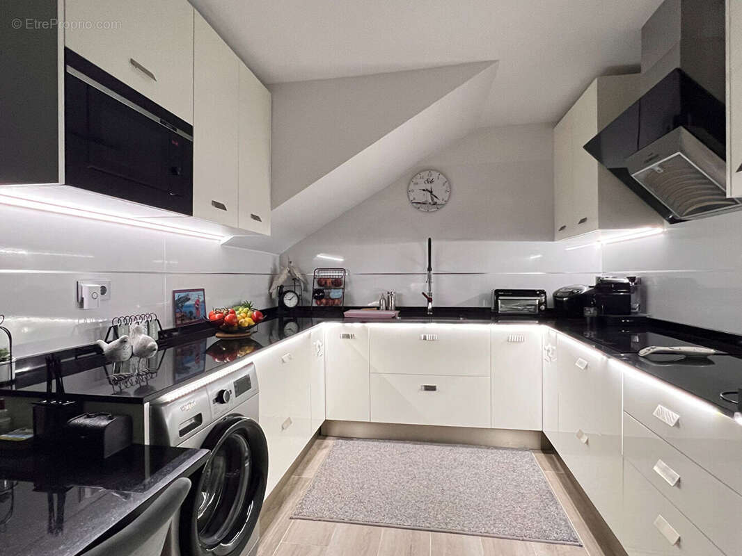 Appartement à BEAULIEU