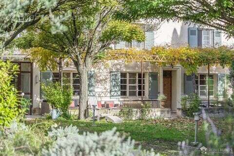 Maison à L'ISLE-SUR-LA-SORGUE