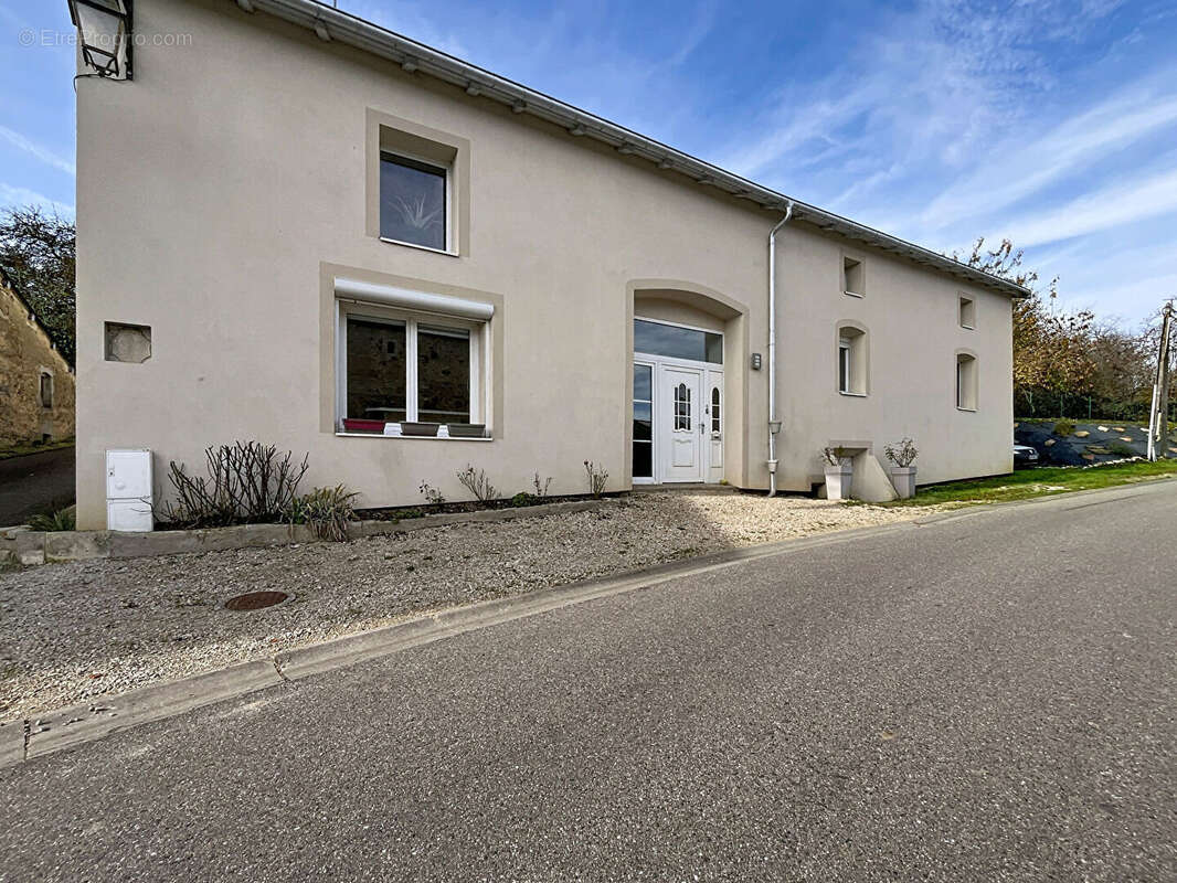 Maison à COURCELLES-SOUS-CHATENOIS