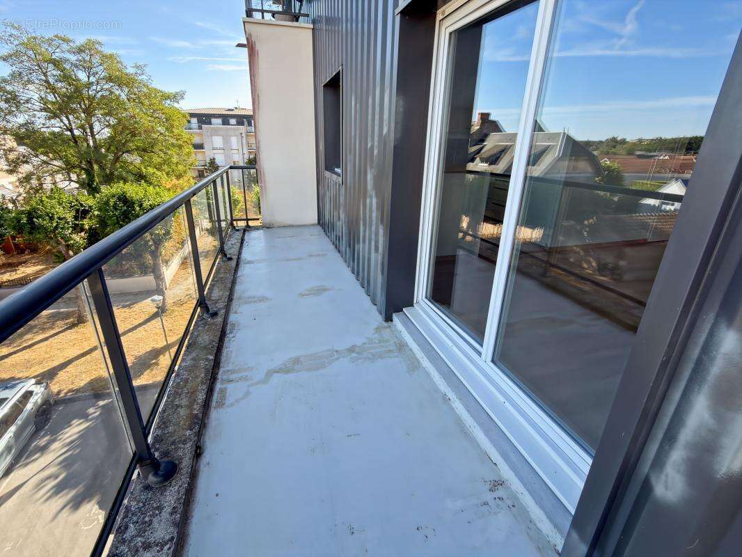 t2 lumineux avec balcon & double parking – saint-jean-de-braye  - photo 4