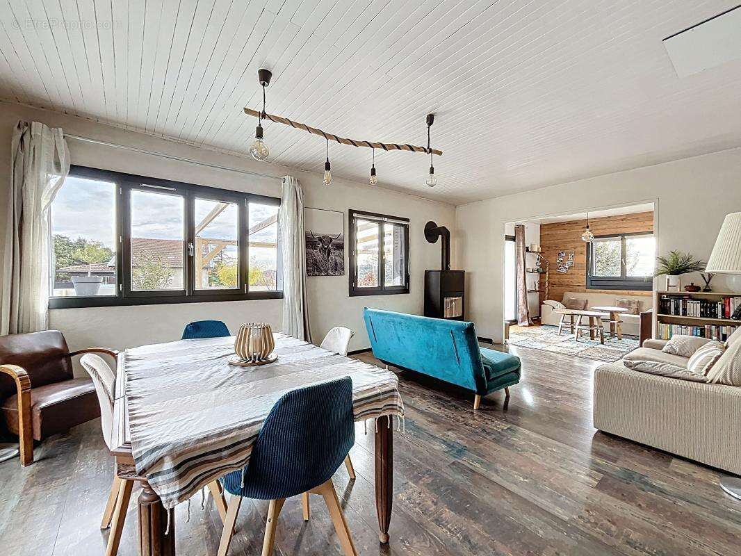 Maison à SAINT-ROMAIN-DE-LERPS