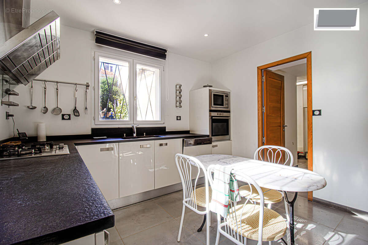 Maison à SIX-FOURS-LES-PLAGES