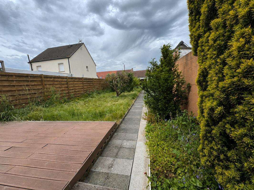 Raches - lot maison + dépendance + 2 doubles garages - photo 3