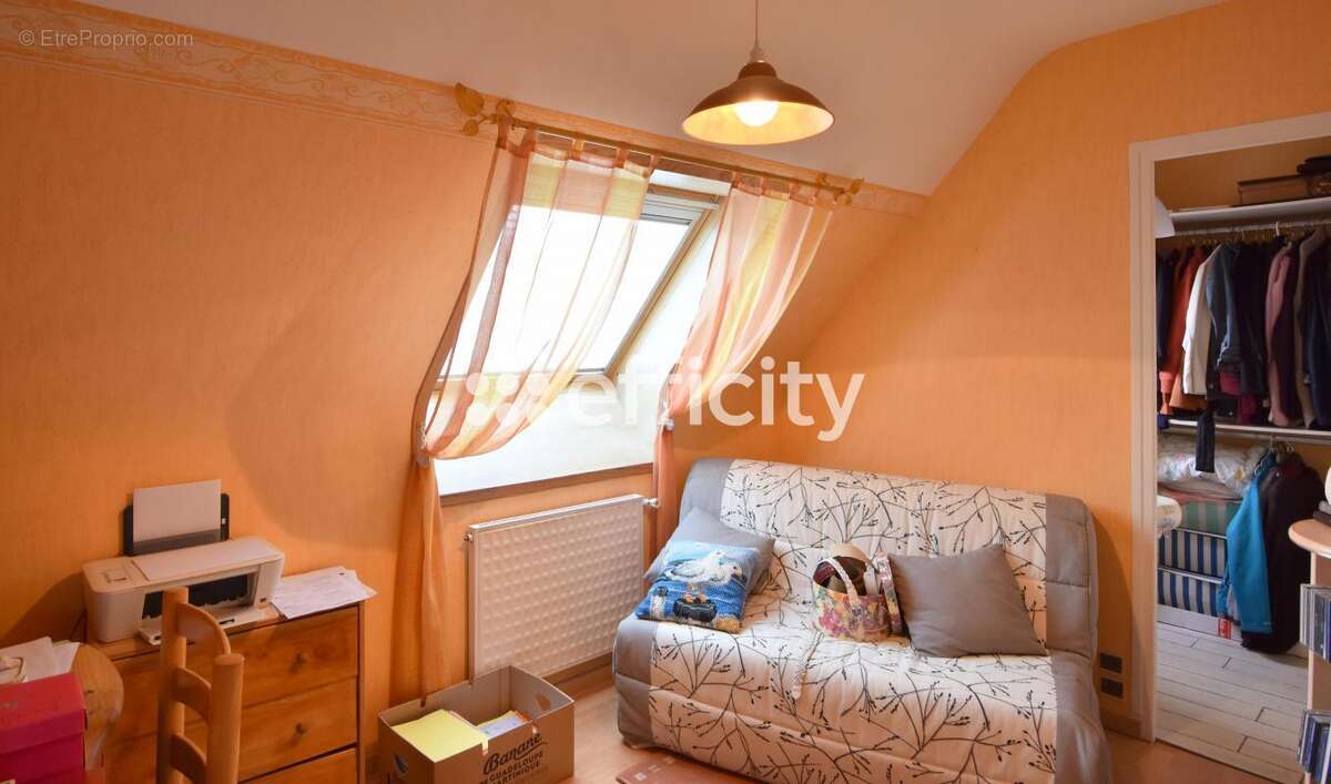 Maison à LE RELECQ-KERHUON