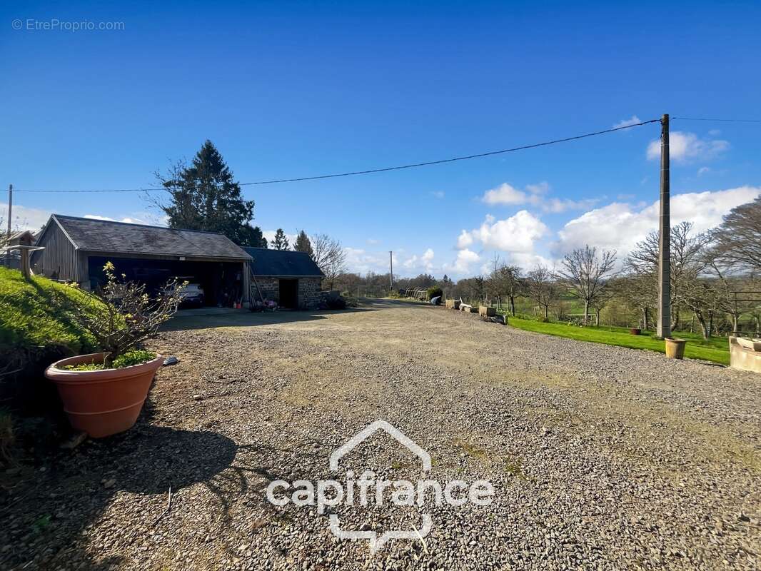Maison de 5 pièces, 145m² et 67795 m² de terrain - photo 5