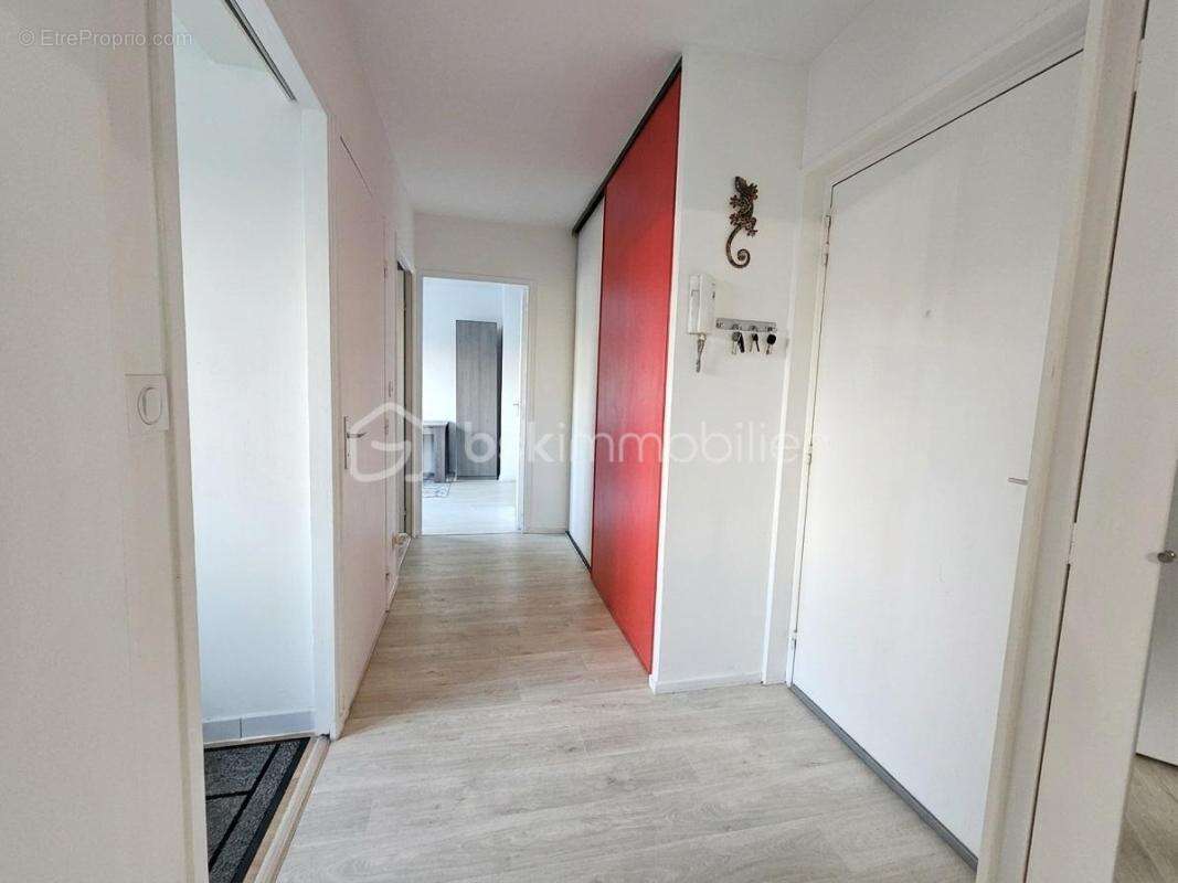 Appartement à DUGNY
