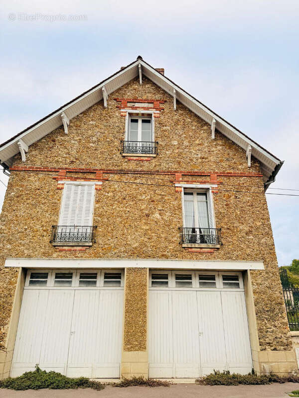 Maison à MAULE