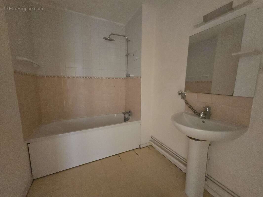 Appartement 67 m² à Evreux  - photo 6