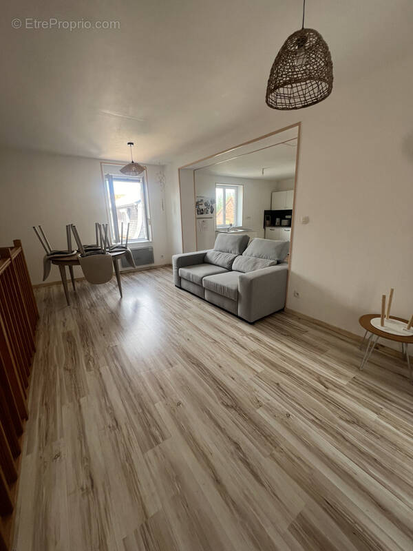 Appartement à AVESNES-LE-COMTE