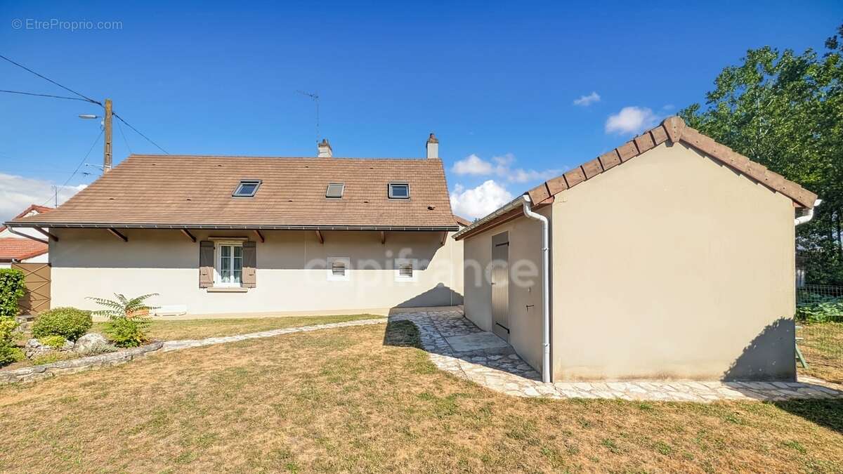BEY (71) à vendre maison de 131.18 m² 5 pièces 4 chambres terrain de 1046 m² - photo 17
