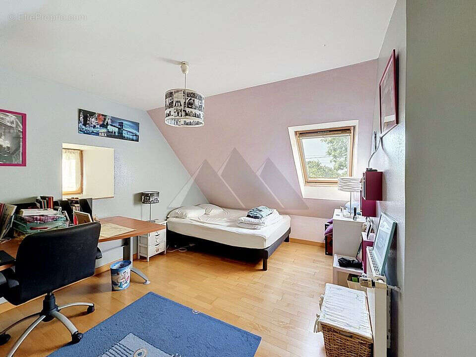 A vendre quimper  sud kernoter  longeres avec jardin et piscine - photo 11