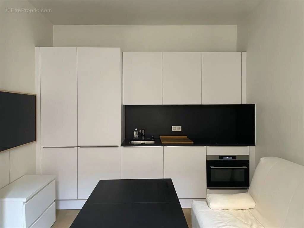 Appartement à PARIS-1E