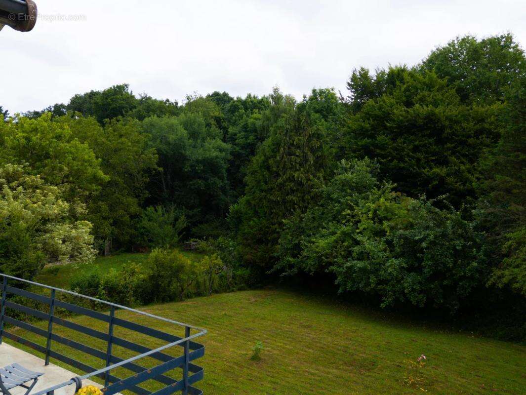 Appartement à FRONTENAUD