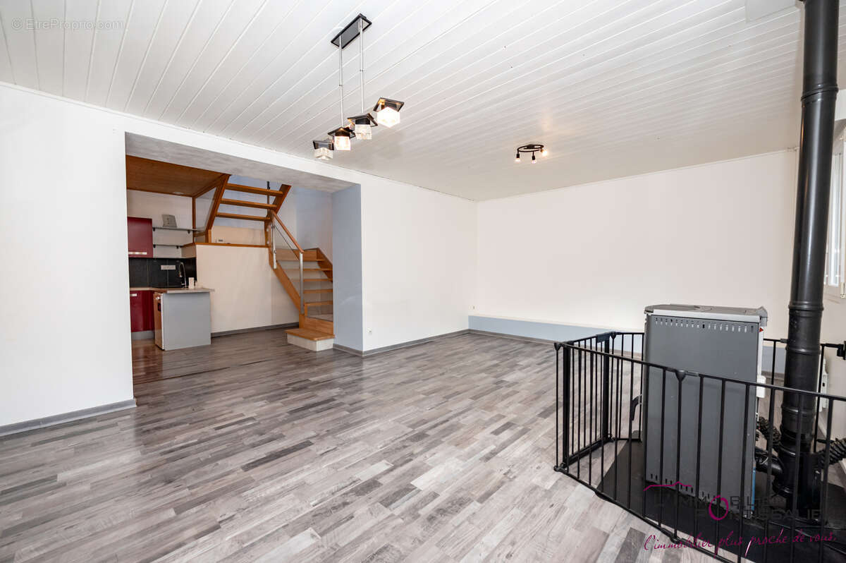 Appartement à LABERGEMENT-SAINTE-MARIE