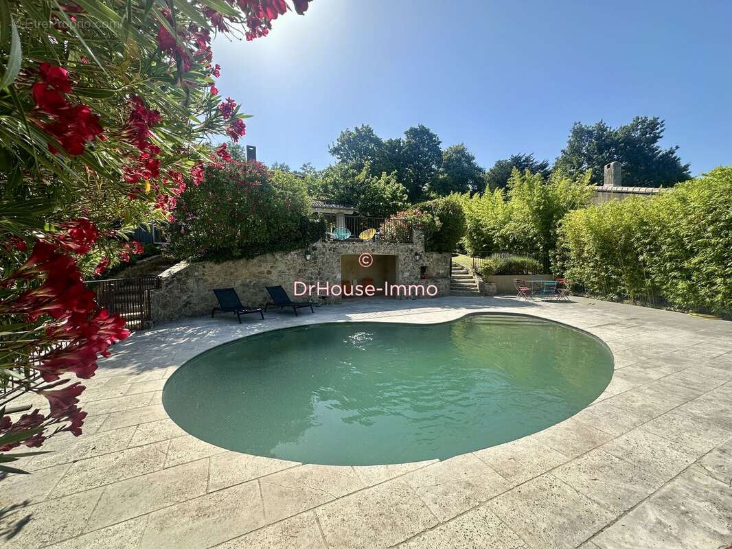 Maison 180 m² à Etoile-Sur-Rhone  - photo 11