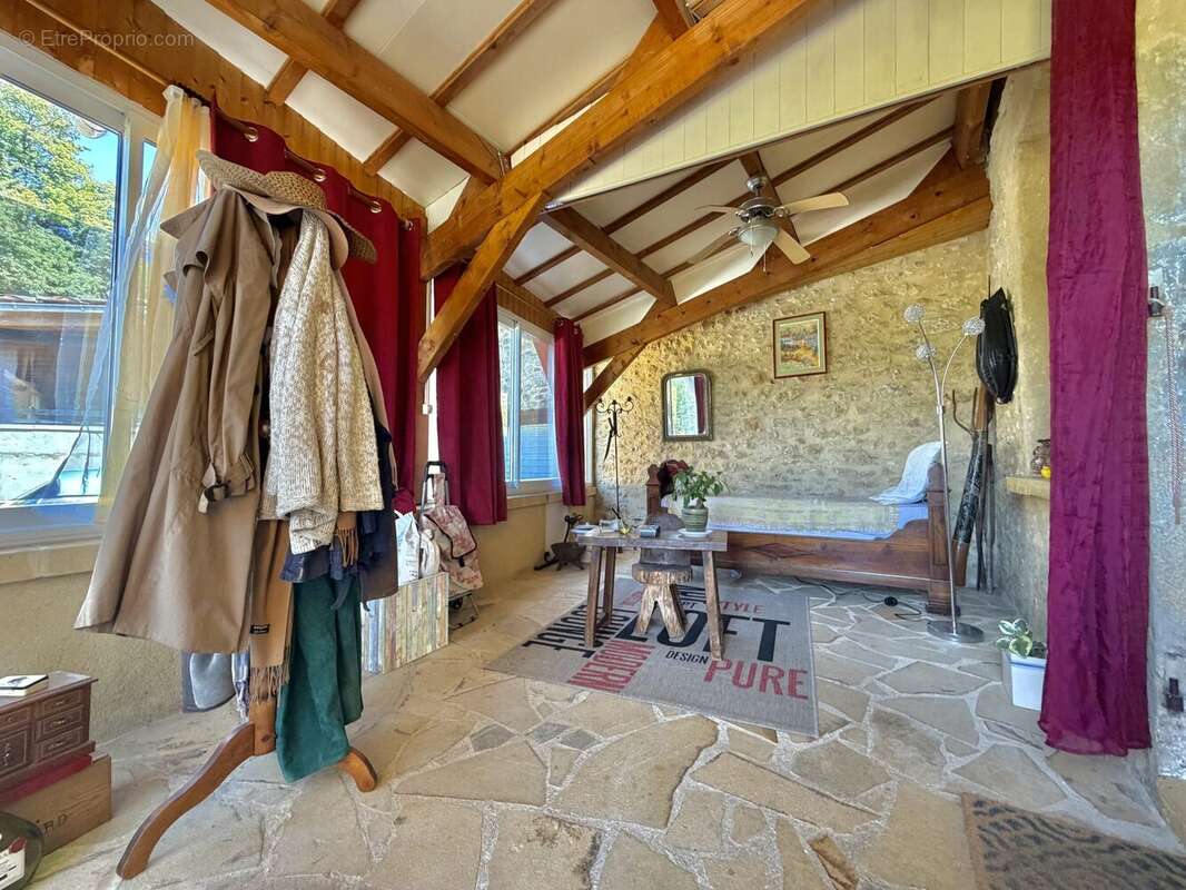 Maison à LE BUISSON-DE-CADOUIN
