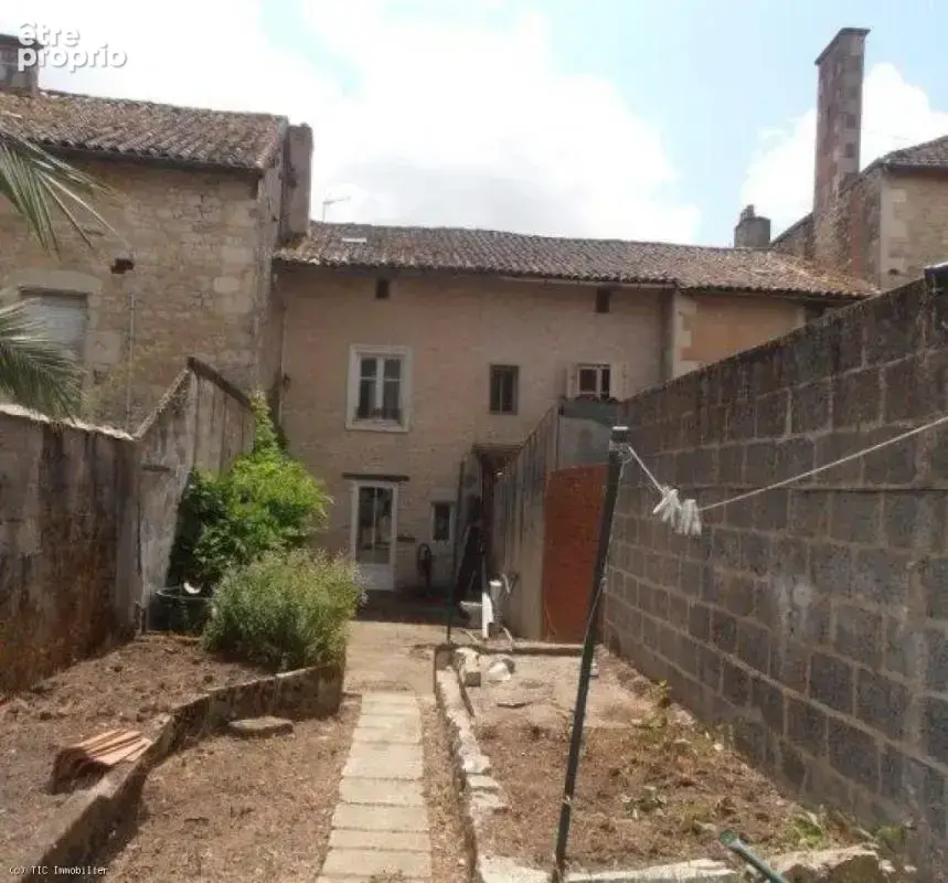Maison à SAUZE-VAUSSAIS