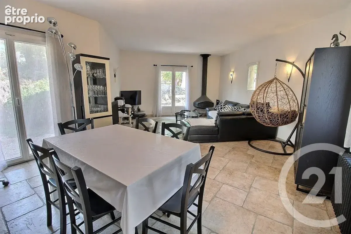 Maison 4 pièces 97 m² à vendre à Roquefort-Les-Pins (06330) - photo 3