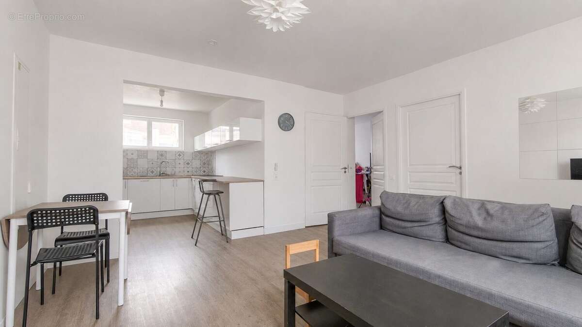 Séjour cuisine - Appartement à VILLENOY