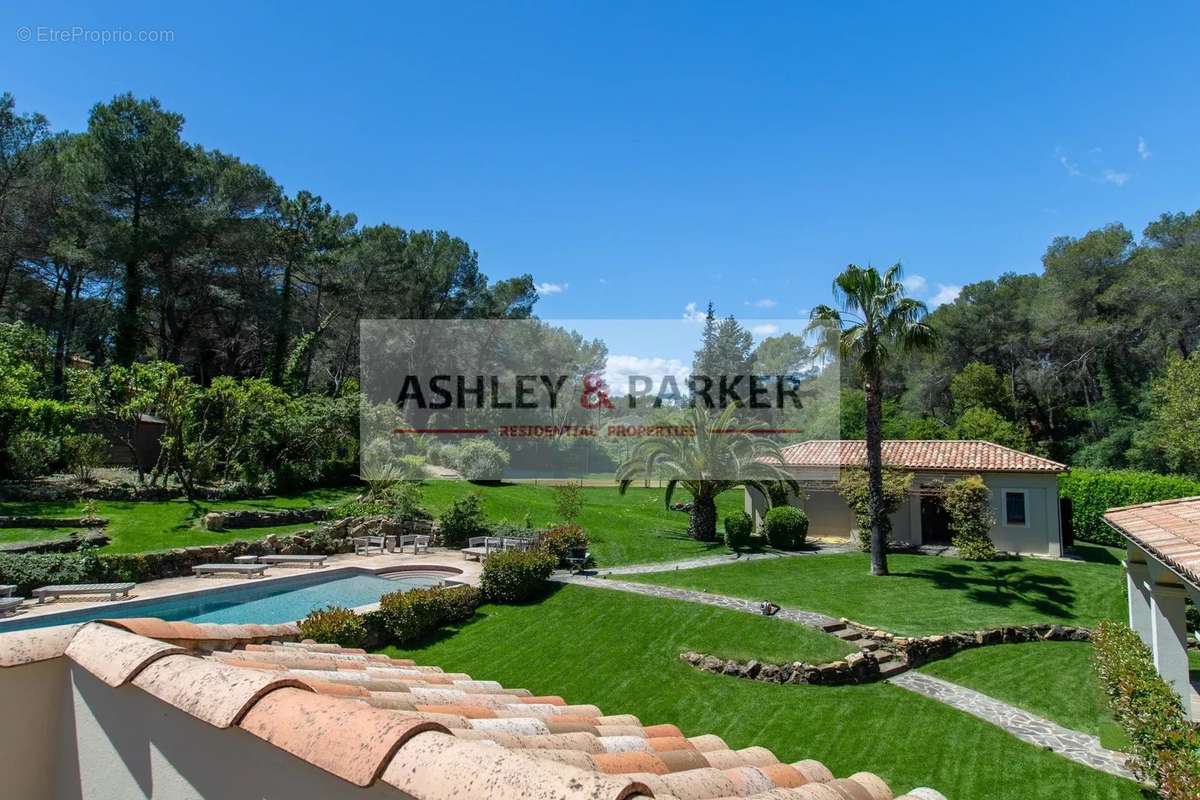 Maison à MOUANS-SARTOUX