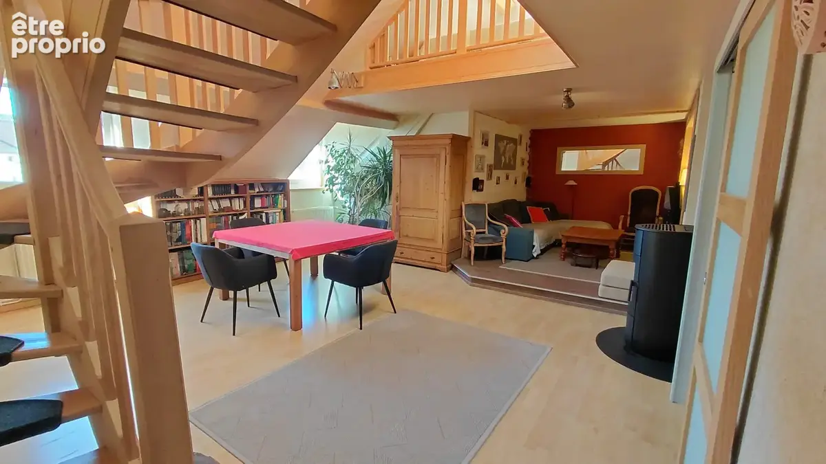 Appartement duplex de 140 m2 habitables avec cave et grenier - photo 2