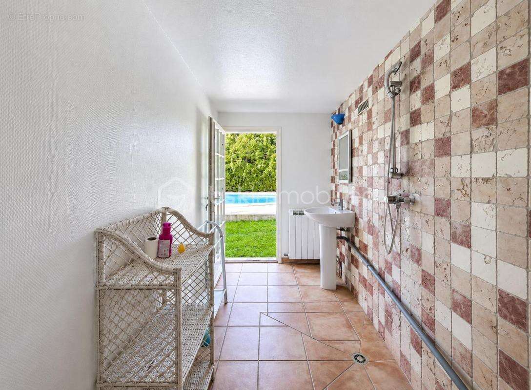 Rare à Portissol : maison avec piscine et vastes espaces, au calme d'un quartier recherché ! - photo 25